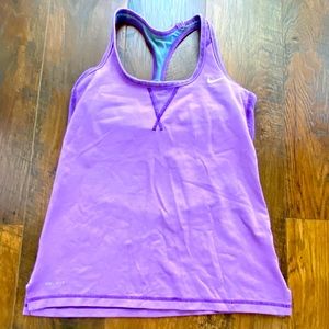 LiKE NEW Nike purple workout tank top with attached/imbedded sports bra!